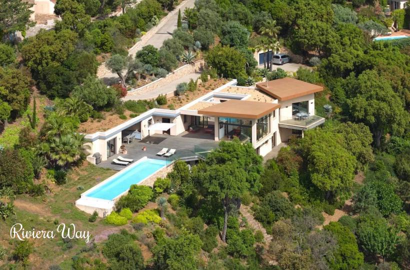 Villa in La Croix-Valmer, 340 m², photo #2, listing #104698524