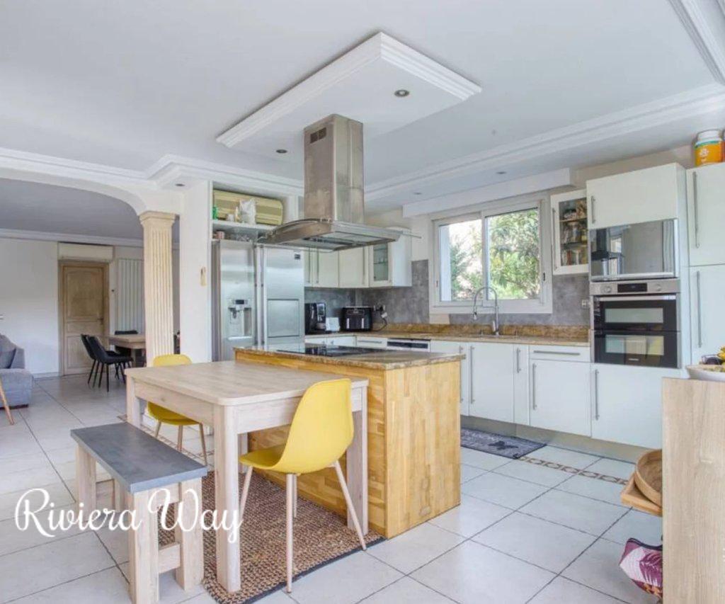 6 room villa in Antibes, 240 m², photo #10, listing #103204500