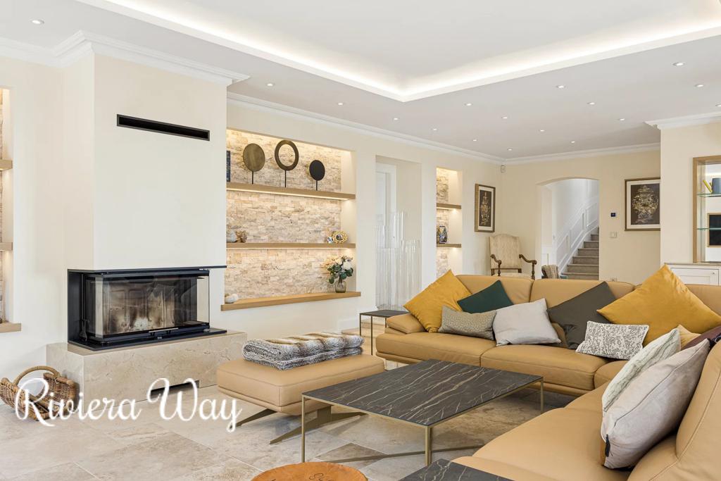 15 room villa in Saint-Paul-de-Vence, photo #8, listing #106332408