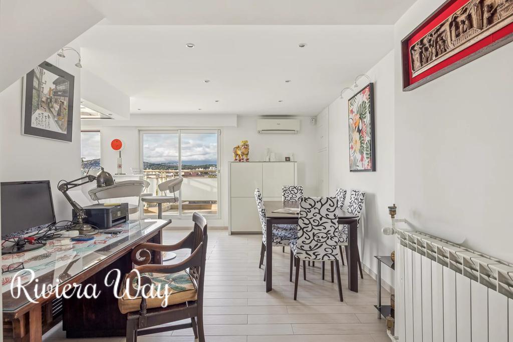 4 room apartment in Antibes, photo #4, listing #105160146