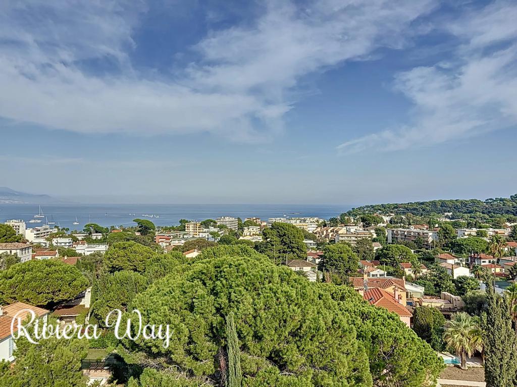 4 room apartment in Antibes, photo #7, listing #97103958