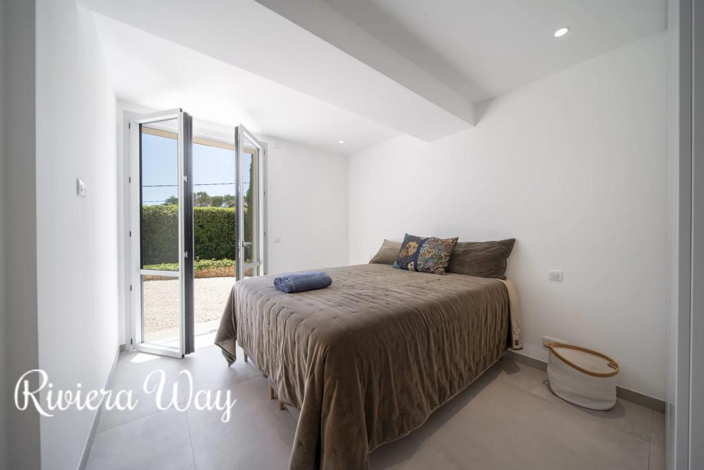 7 room villa in Mougins, photo #7, listing #103477668