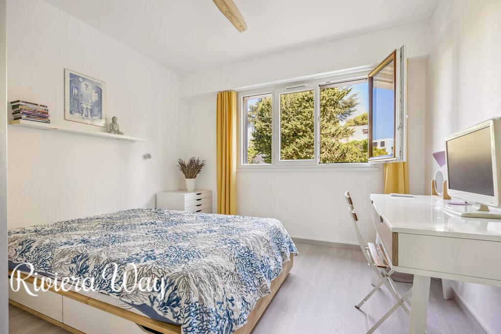 3 room apartment in Cap d'Antibes, photo #8, listing #103498038