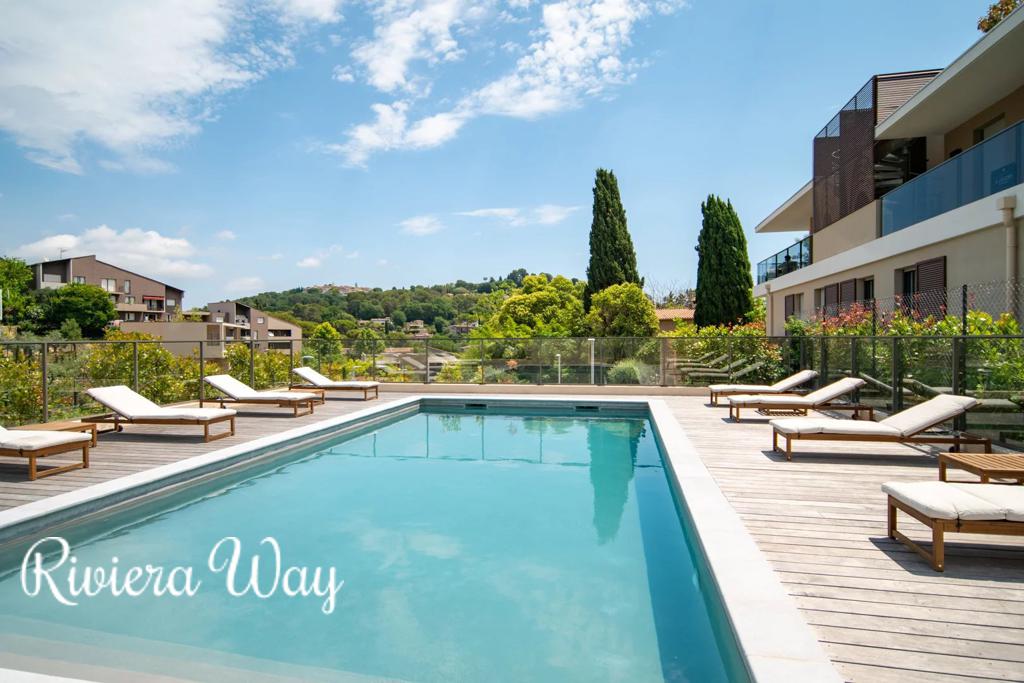 4 room penthouse in Mougins, photo #2, listing #106515906