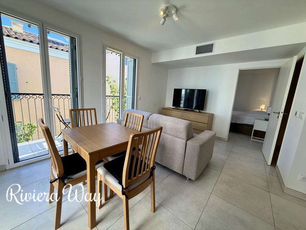 2 room apartment in Antibes, photo #5, listing #105437430