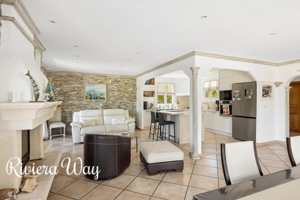 6 room villa in Cagnes-sur-Mer, photo #8, listing #106503894