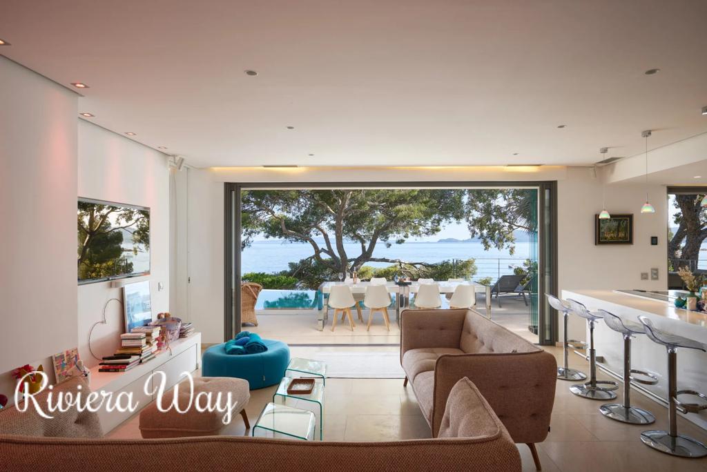 7 room villa in Le Lavandou, photo #10, listing #103109706
