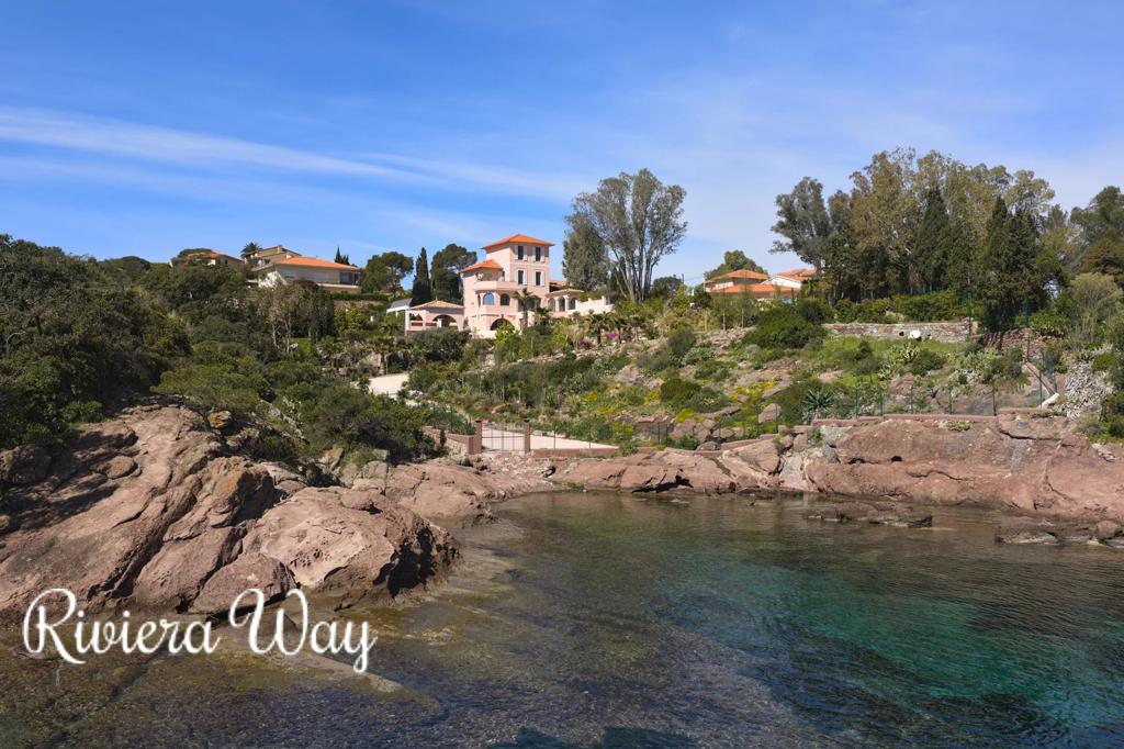 12 room villa in Agay, photo #1, listing #106503390