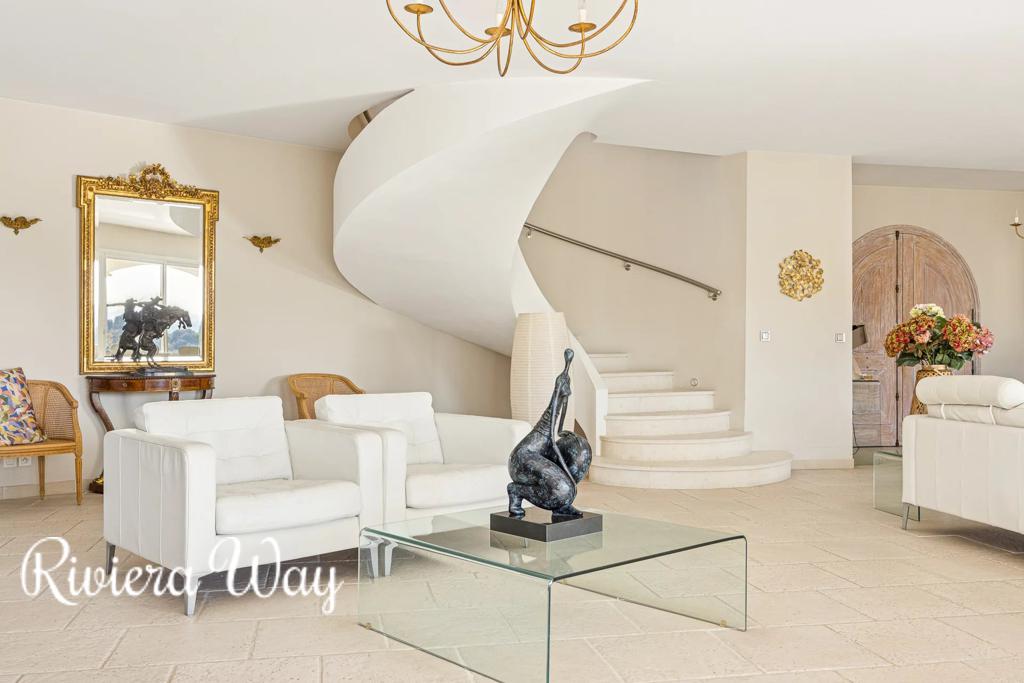 6 room villa in Saint-Paul-de-Vence, photo #8, listing #105104118