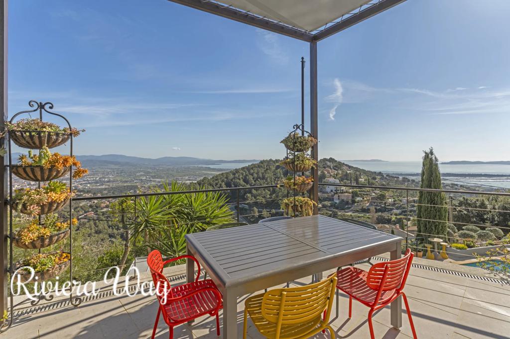 5 room villa in Hyères, photo #4, listing #105891786