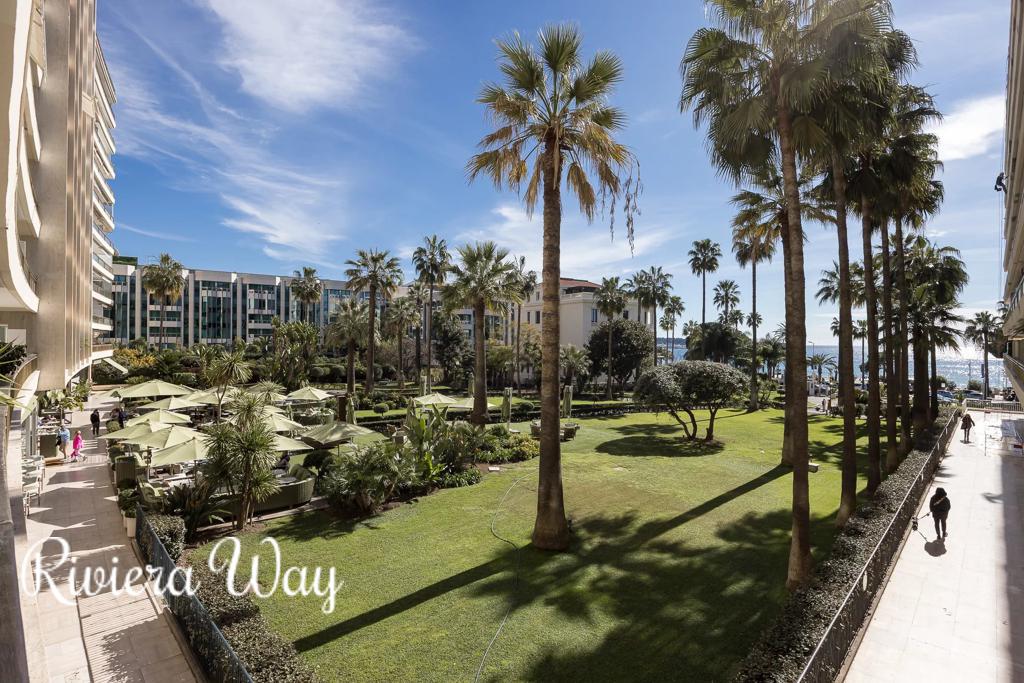 4 room apartment in Cannes, photo #6, listing #103125666