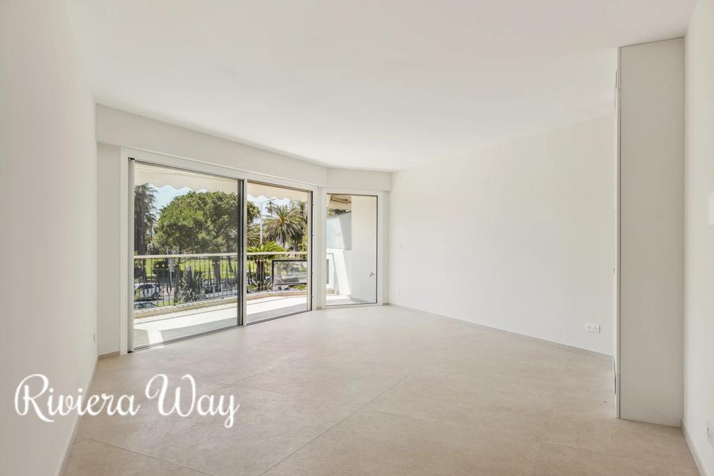 3 room apartment in Cannes, photo #9, listing #103260822