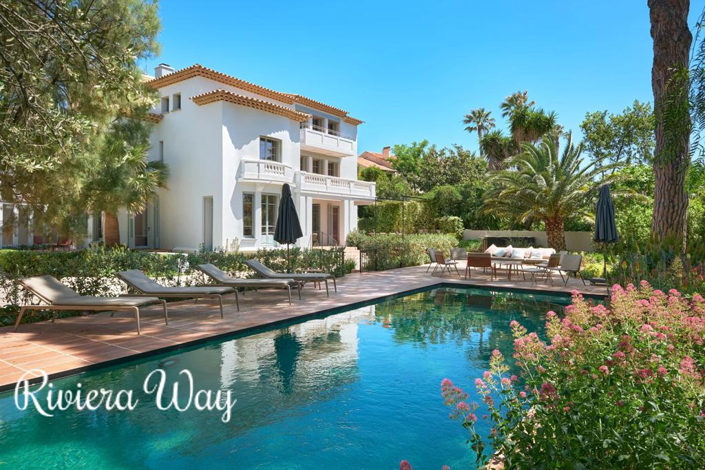 10 room villa in Sainte-Maxime, photo #8, listing #103832148