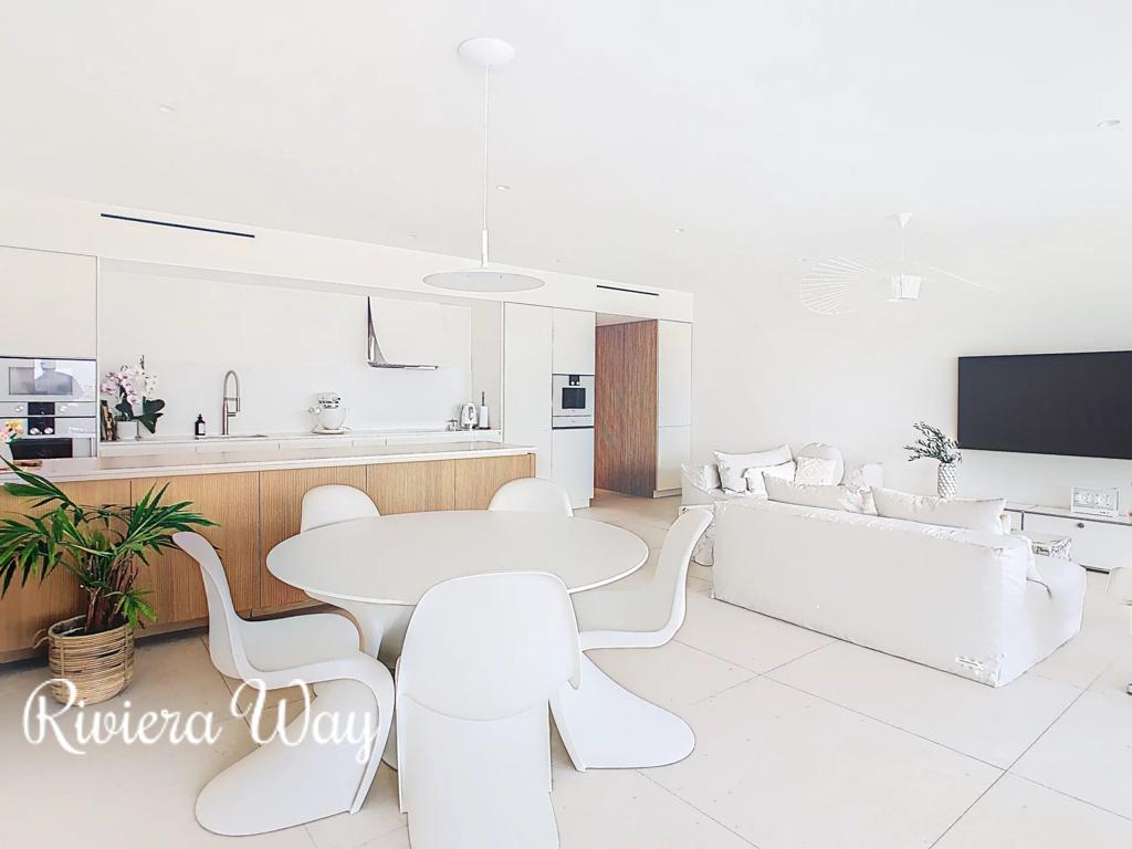 3 room apartment in Cannes, photo #1, listing #103031880
