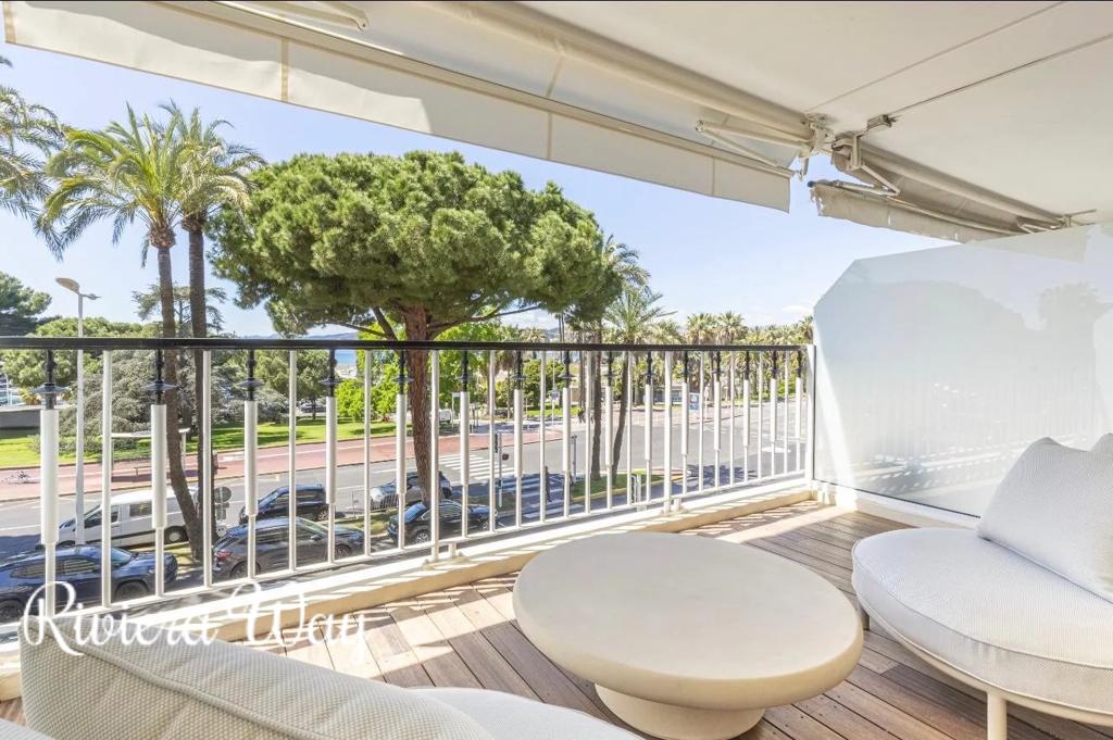 3 room apartment in Boulevard de la Croisette, photo #5, listing #104433000