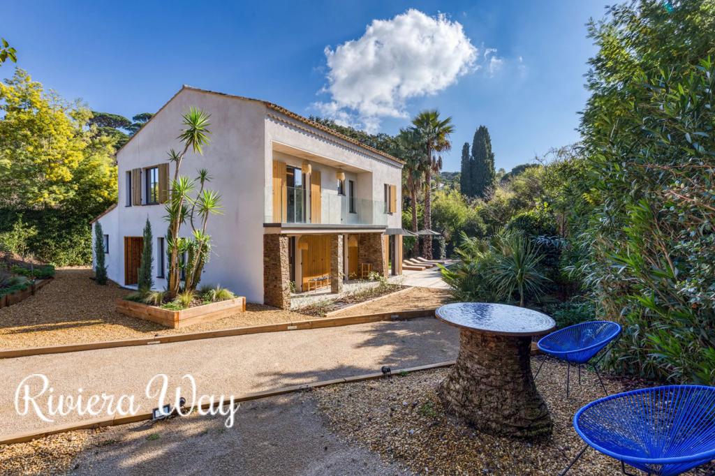 5 room villa in La Croix-Valmer, photo #2, listing #103619166