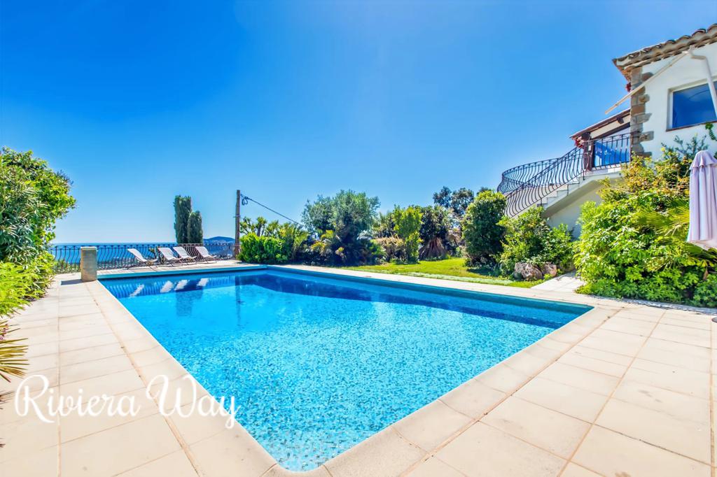 8 room villa in Cannes, photo #5, listing #106284192