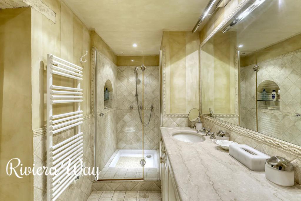 3 room apartment in Saint-Tropez, photo #7, listing #86659902