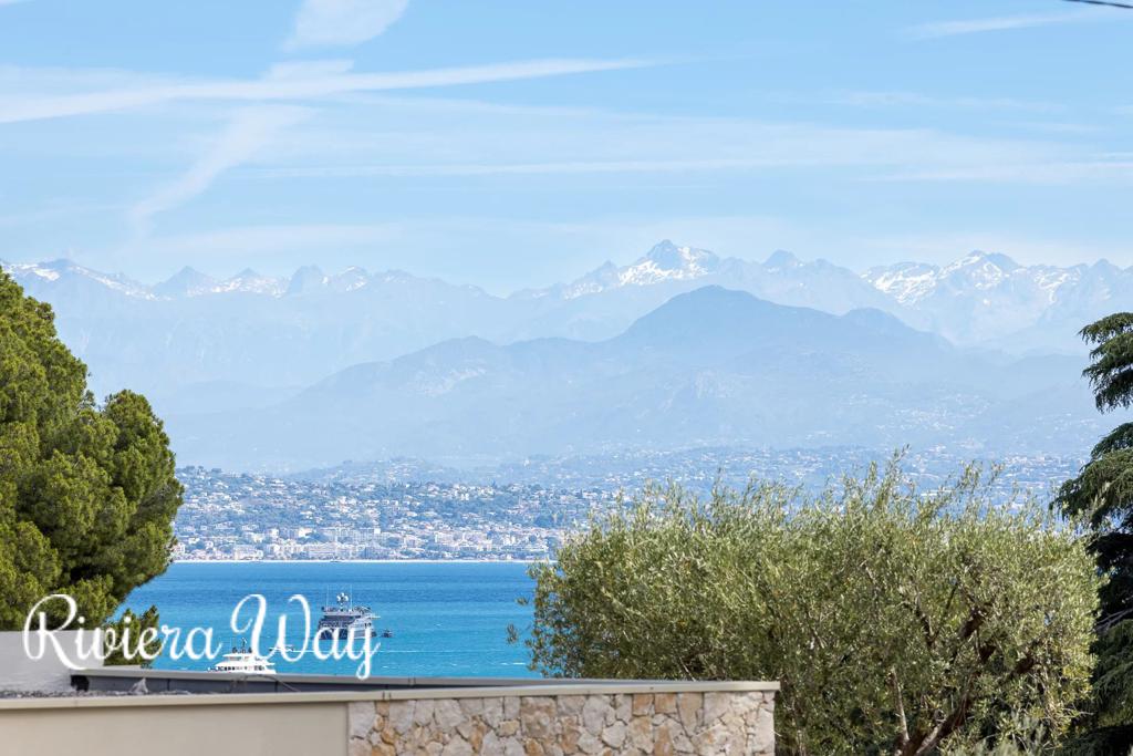 5 room villa in Cap d'Antibes, photo #6, listing #106539258