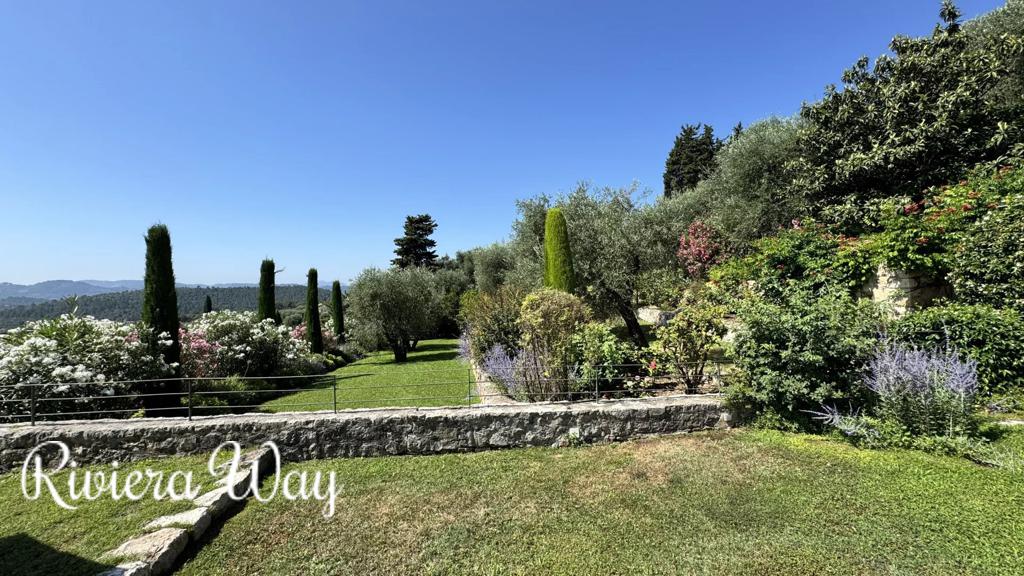 10 room villa in Le Tignet, photo #1, listing #99360156