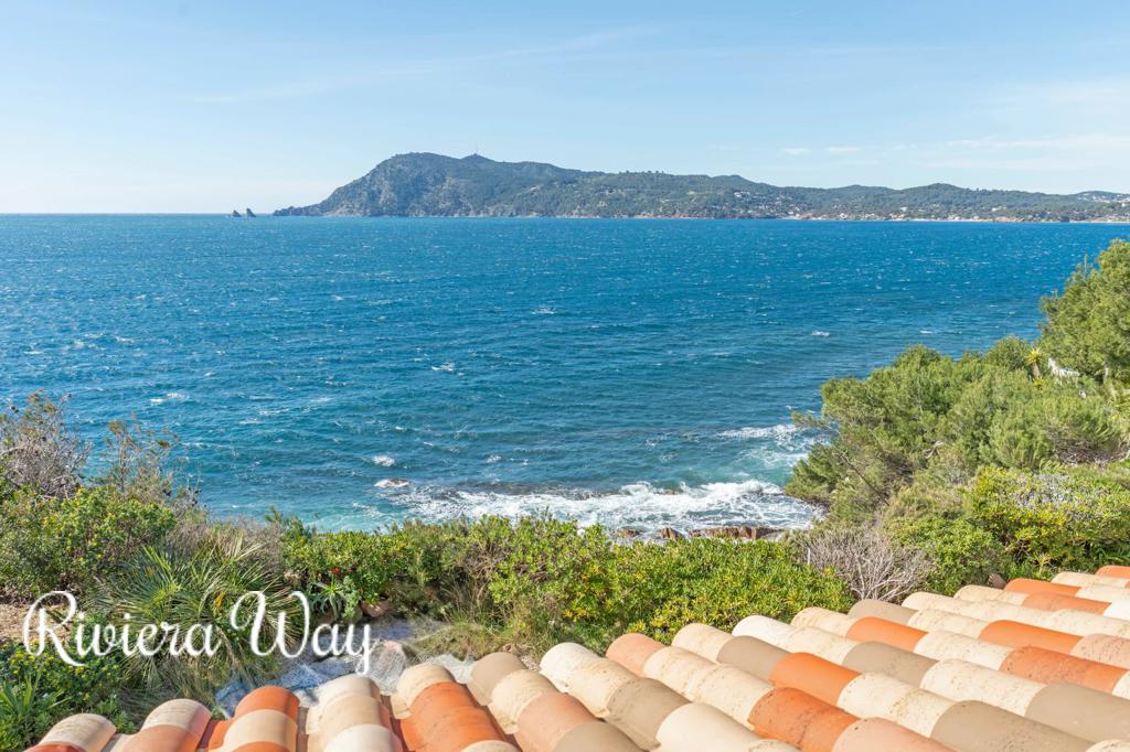 7 room villa in Saint-Mandrier-sur-Mer, photo #10, listing #105532140