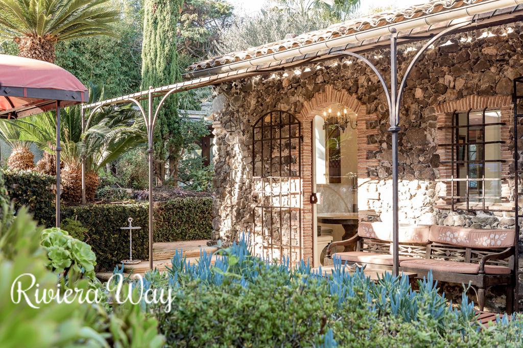 Villa in Cap d'Antibes, photo #6, listing #92043084