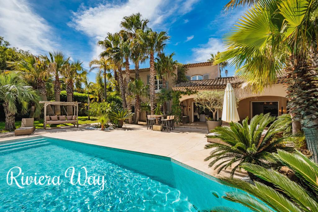 6 room villa in Grimaud, photo #1, listing #104480670