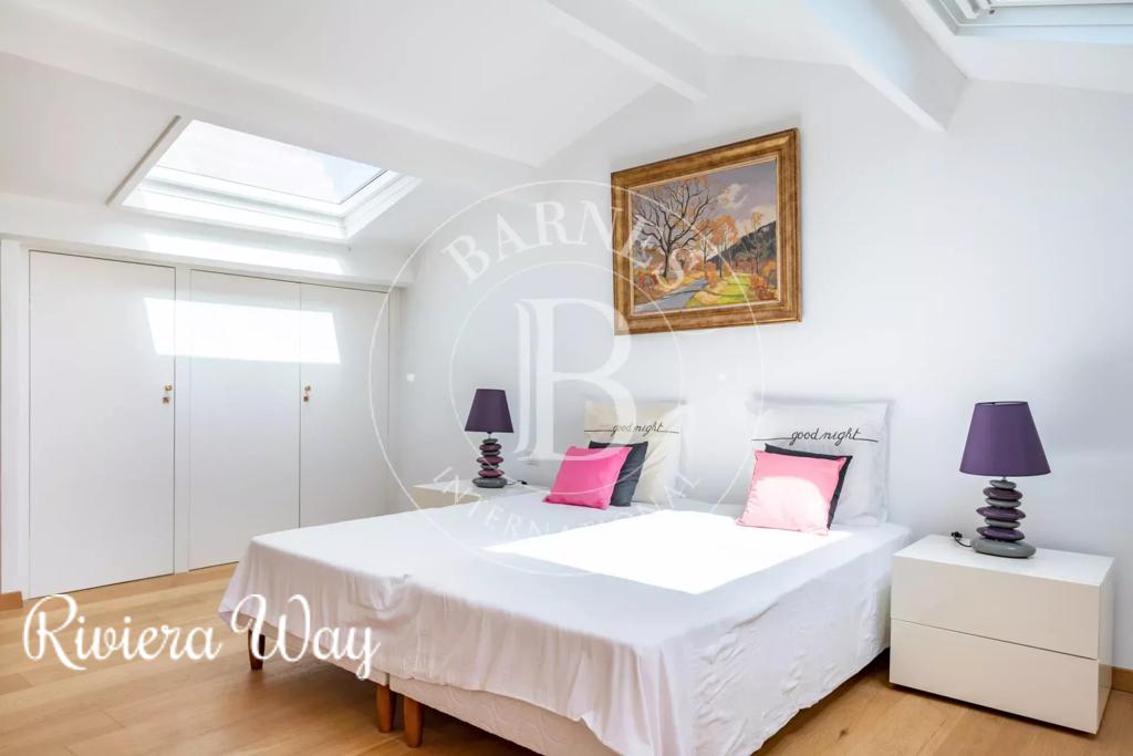 4 room villa in Cap d'Antibes, photo #2, listing #90471990