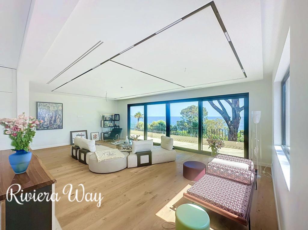 7 room villa in Cannes, photo #9, listing #104282556