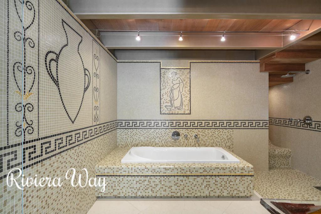 7 room villa in Biot, photo #3, listing #104355594