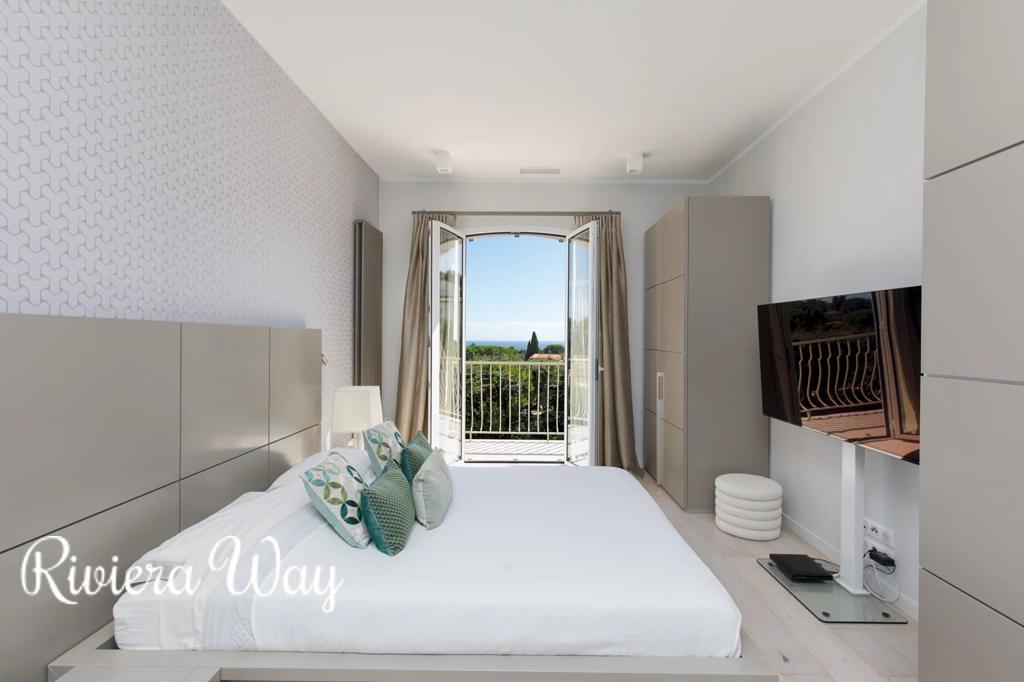 6 room villa in La Roquette-sur-Siagne, photo #6, listing #105351372