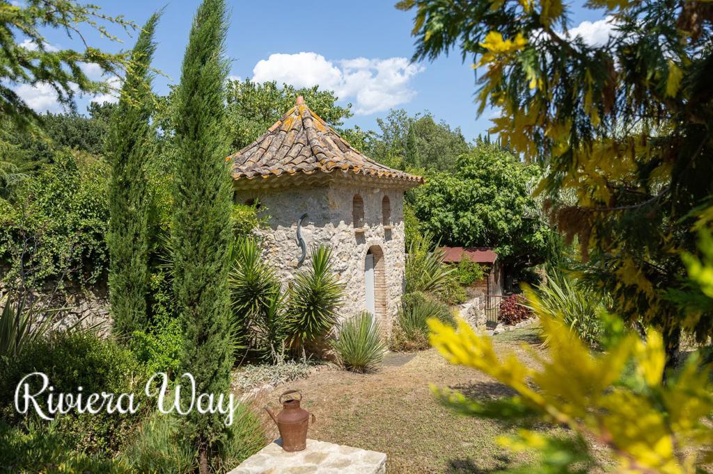 9 room villa in Figanières, photo #1, listing #103689684