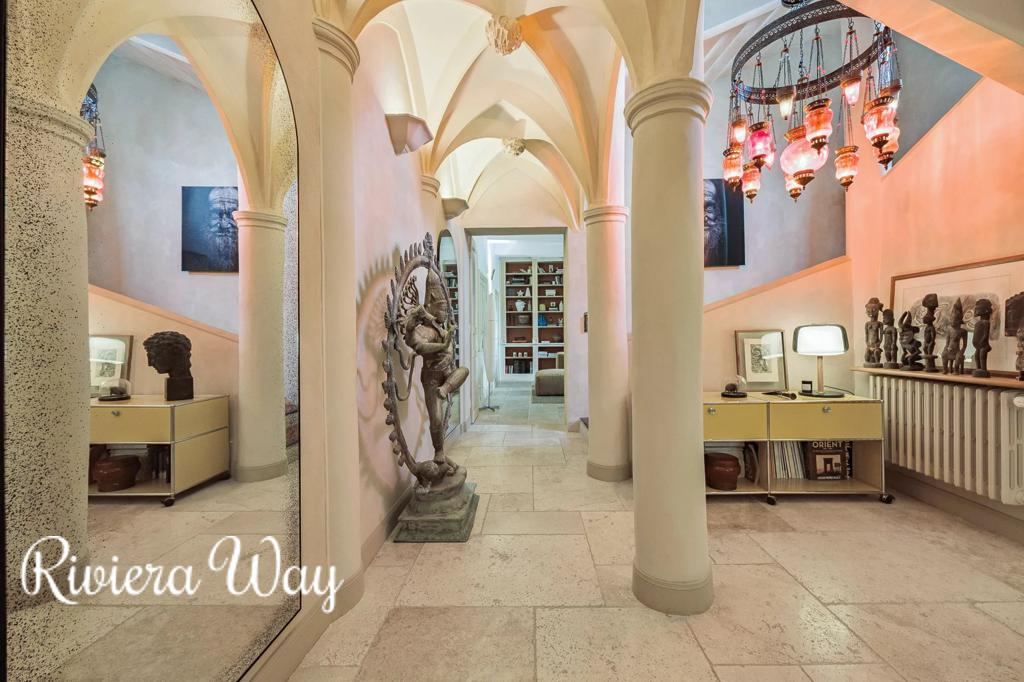 9 room villa in Figanières, photo #3, listing #103689684