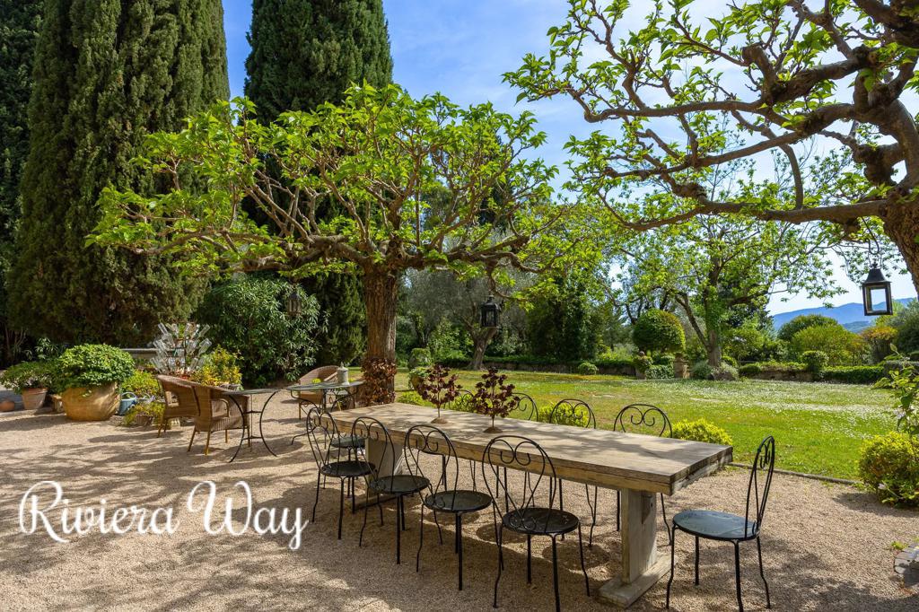 10 room villa in Grasse, photo #5, listing #106178184