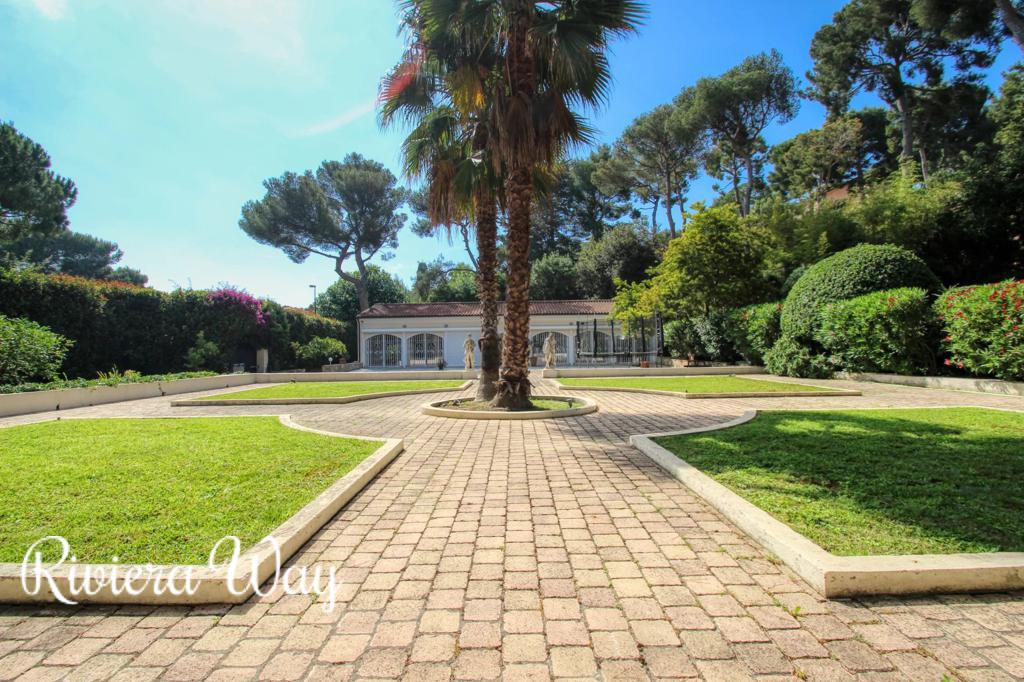 8 room villa in Saint-Jean-Cap-Ferrat, photo #10, listing #95723502