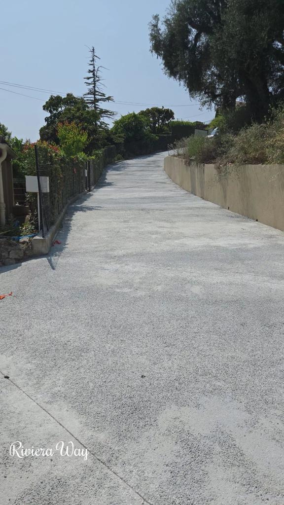 Development land in Mougins, photo #6, listing #99644160