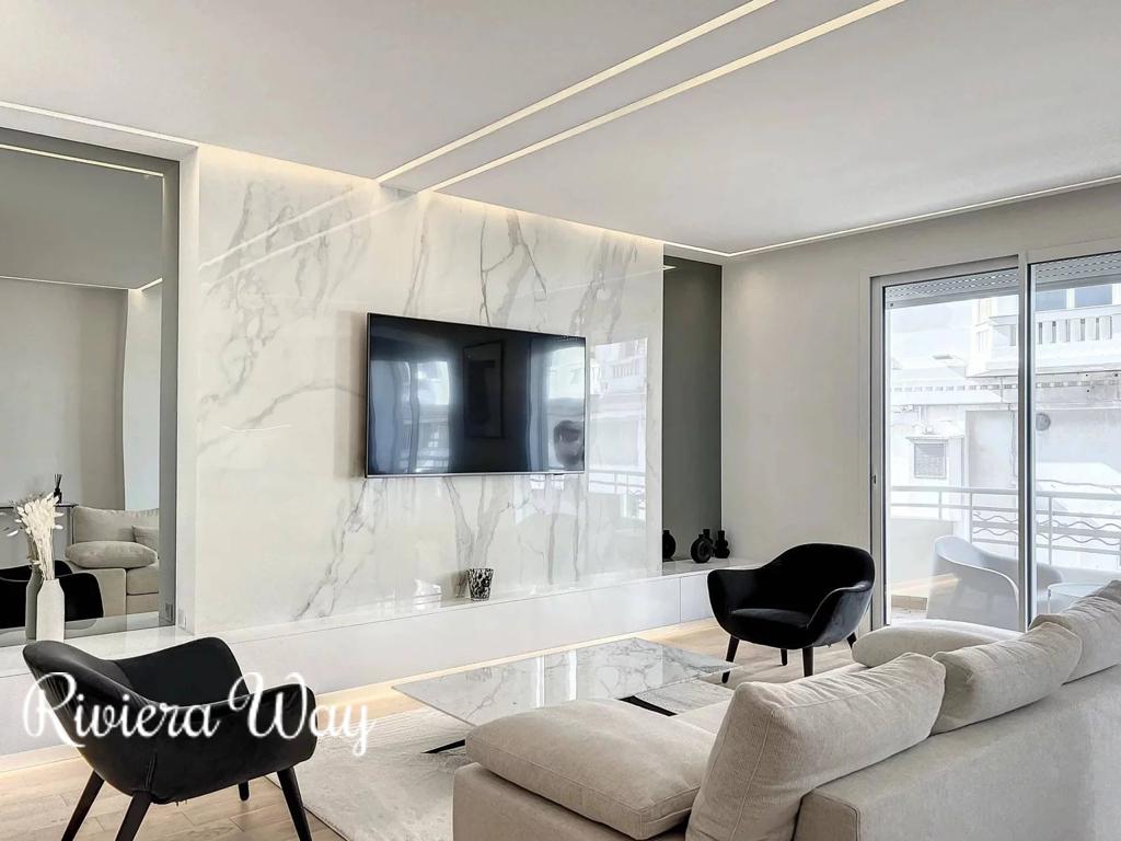 3 room apartment in Boulevard de la Croisette, photo #3, listing #105860370