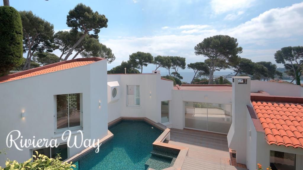 8 room villa in Cap d'Antibes, photo #1, listing #78788430