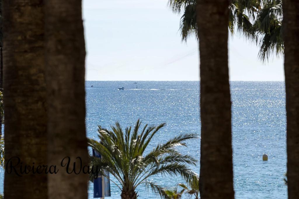 4 room apartment in Cannes, photo #8, listing #103125666