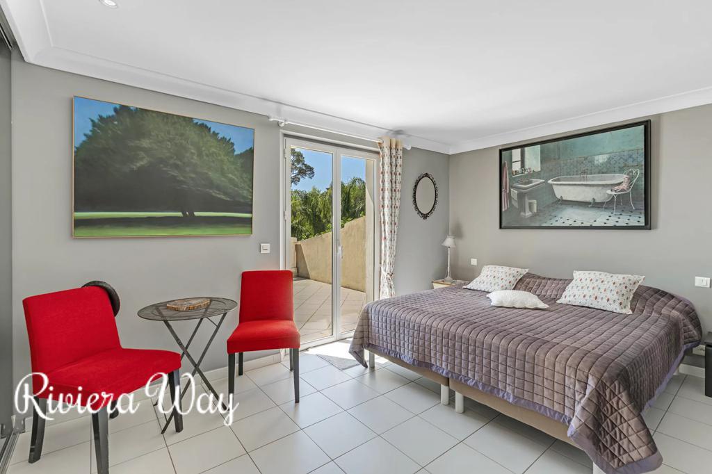 7 room villa in Cavalaire-sur-Mer, photo #5, listing #103714674