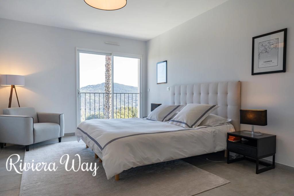 8 room villa in Les Adrets-de-l'Estérel, photo #9, listing #105921858