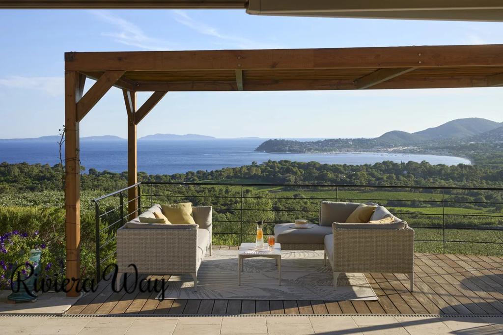 6 room villa in La Croix-Valmer, photo #8, listing #104236314