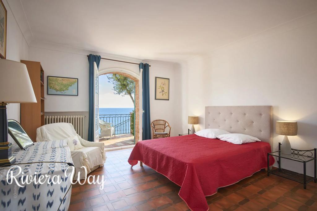 10 room villa in Rayol-Canadel-sur-Mer, photo #7, listing #95934636