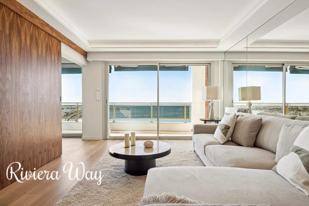 3 room apartment in Cannes, photo #10, listing #93393132