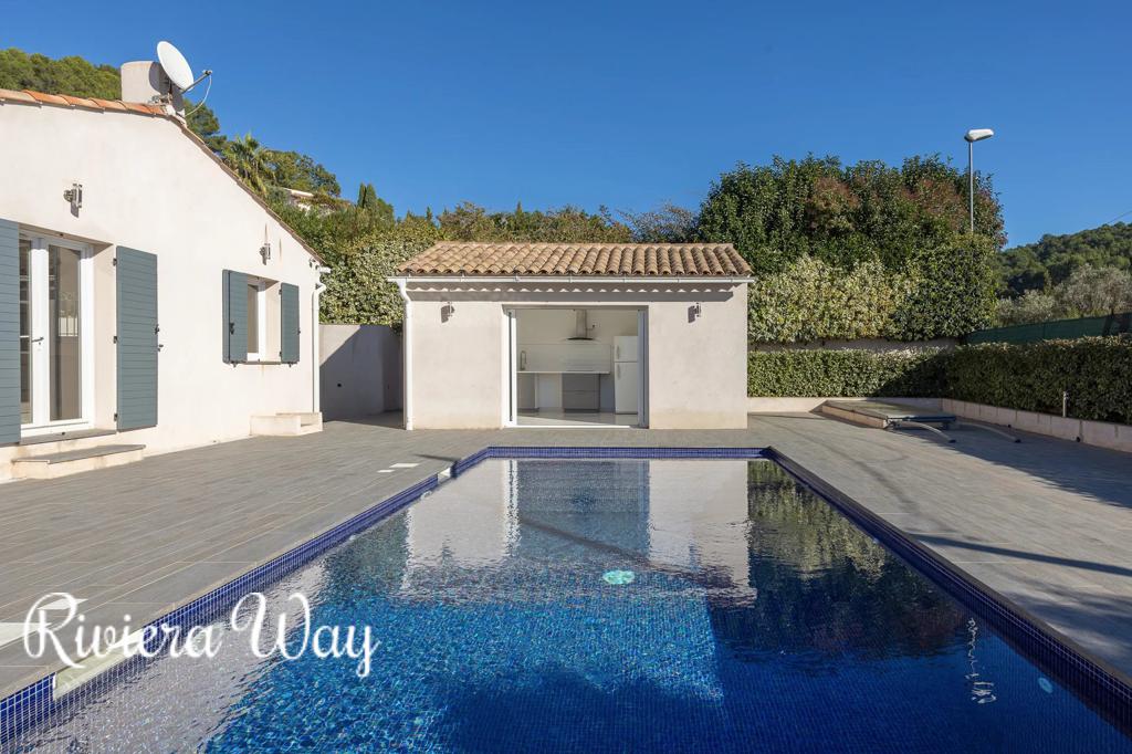 6 room villa in Draguignan, photo #7, listing #101292492