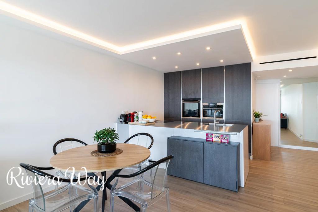 4 room apartment in Le Cannet, photo #7, listing #106185282