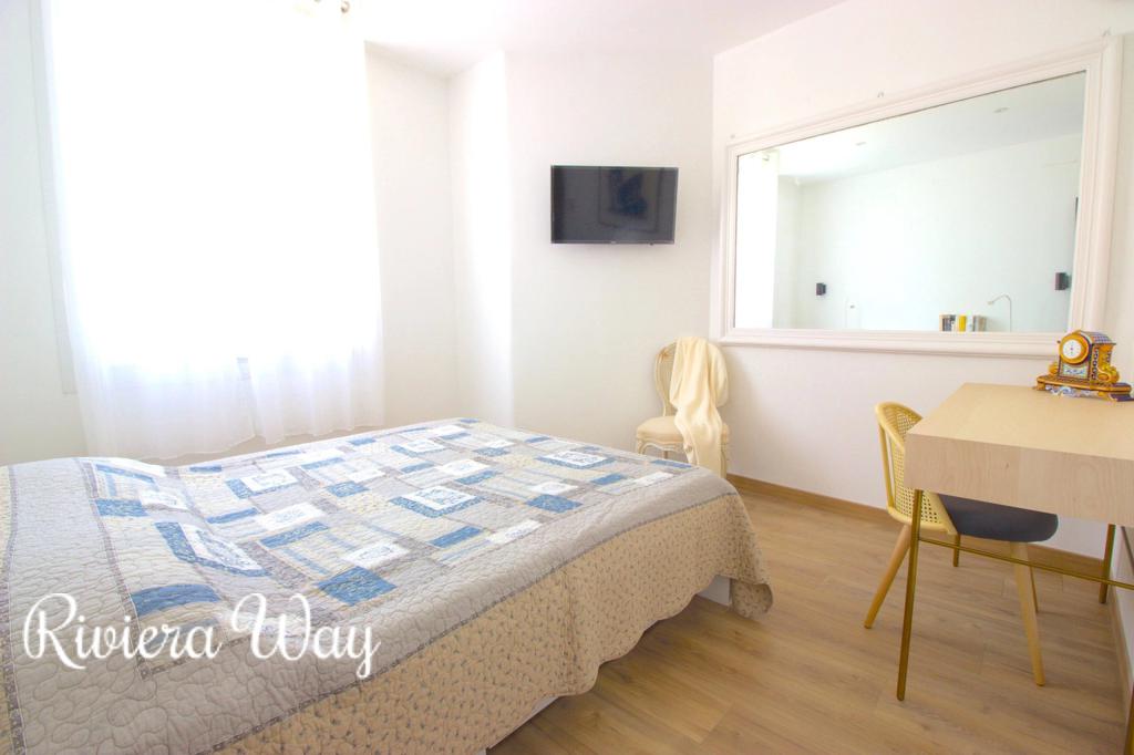 2 room apartment in Cannes, photo #9, listing #105354186