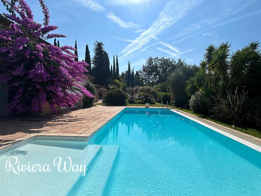 6 room villa in Grasse, photo #7, listing #92740620