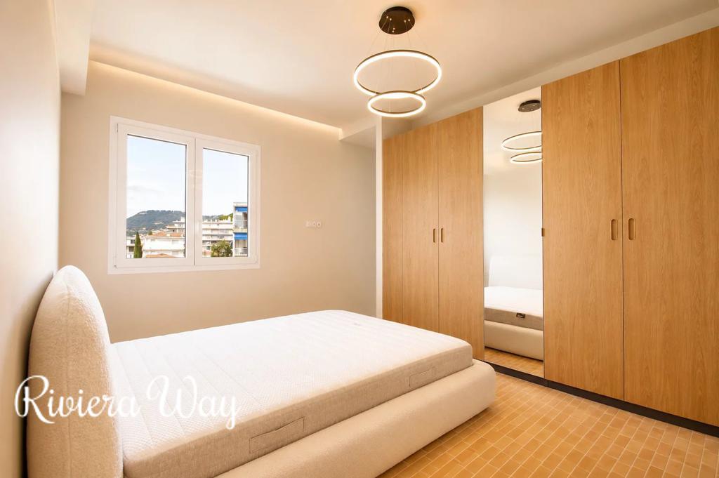 3 room apartment in Le Port, photo #7, listing #103891662