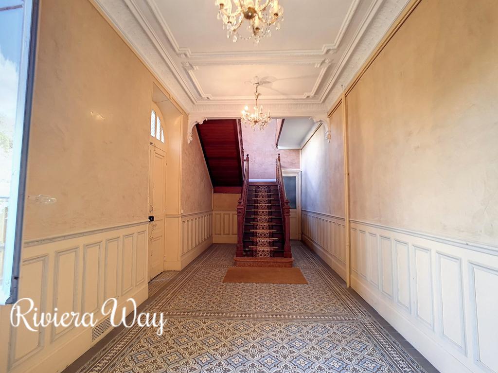 6 room apartment in Cannes, 35 m², photo #5, listing #86373126
